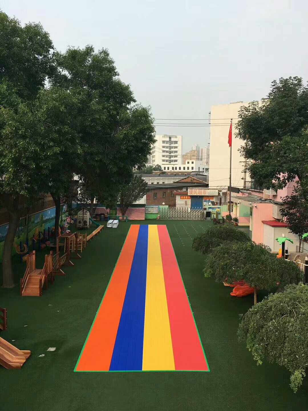 仲達(dá)地板【定】天津，與草坪合體？