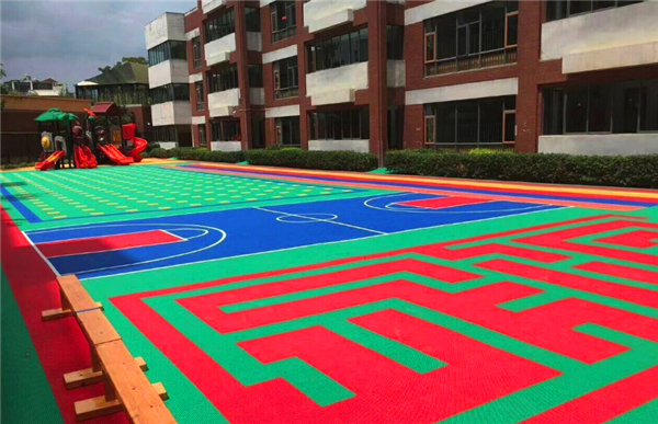 毒跑道事件頻發(fā)，仲達(dá)塑膠懸浮式地板受幼兒園熱捧